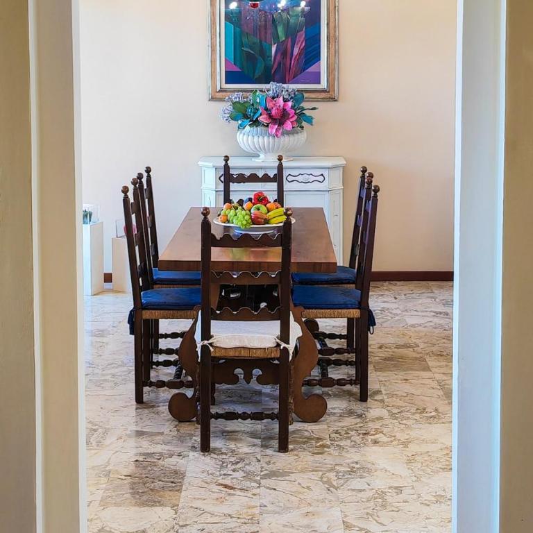 Villa Dina - Oasi di Pace tra le Colline - 15 min da Lucca - Casa con 3 Camere da Letto - 12