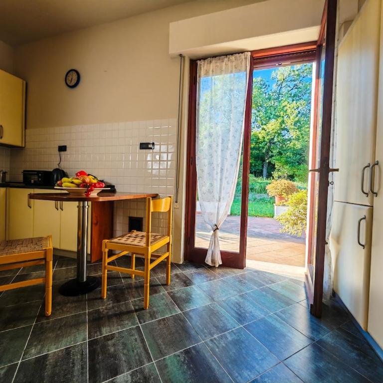 Villa Dina - Oasi di Pace tra le Colline - 15 min da Lucca - Casa con 3 Camere da Letto - 14