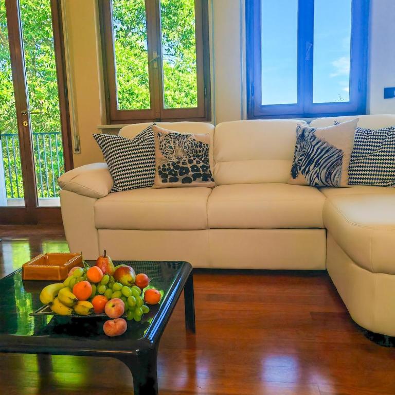 Villa Dina - Oasi di Pace tra le Colline - 15 min da Lucca - Casa con 3 Camere da Letto - 22