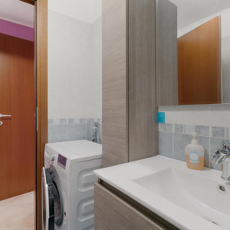 GuestHost - Bisceglie M1 Balcony Apartment - Appartamento con 2 Camere da Letto e Balcone - 21