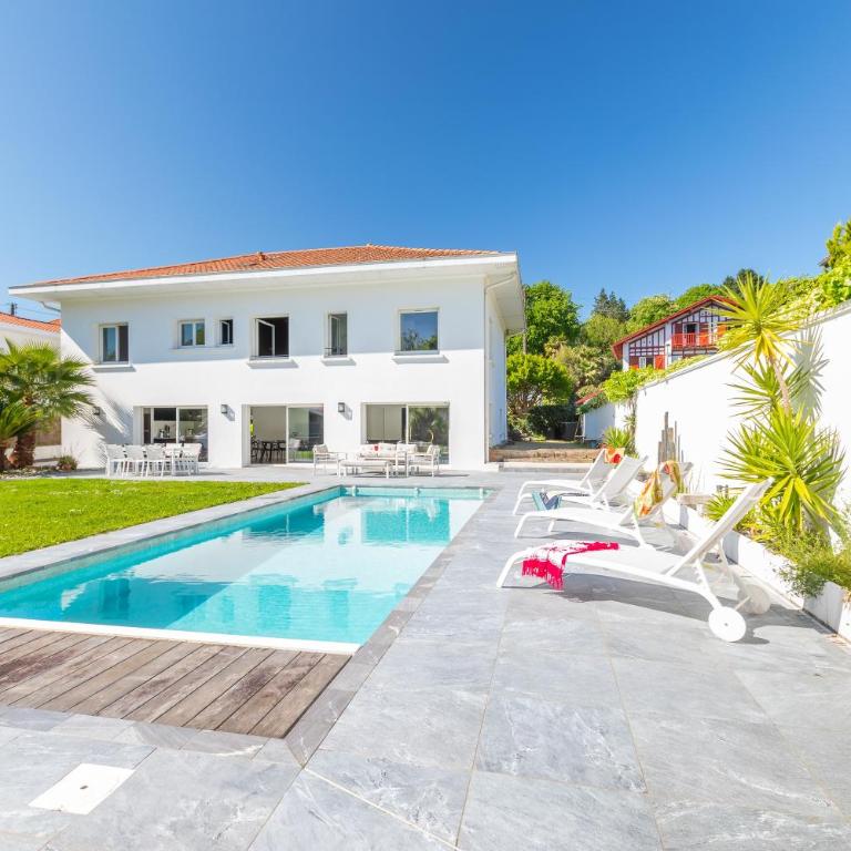 Villa Noa - Superbe villa piscine 8 personnes - Villa 4 Chambres - 12