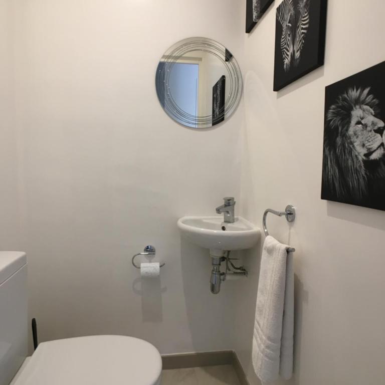 Spacious 3 bedroom apartment Great pool 5min to JLP beach Ideal for 2 families - Appartamento con 3 Camere da Letto - 10