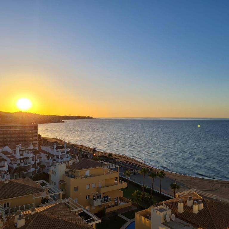Beach Front La Cala Penthouse studio Apartment - Apartamento de 1 dormitorio - 2
