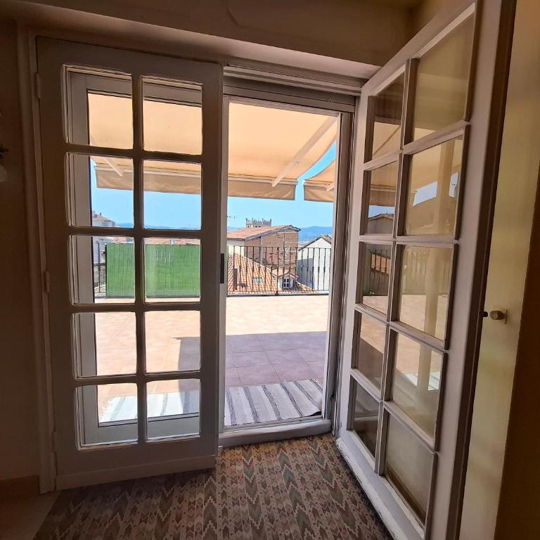 Luna - Disfruta de Ourense en este piso con terraza en el casco histórico - Apartamento de 2 dormitorios - 4