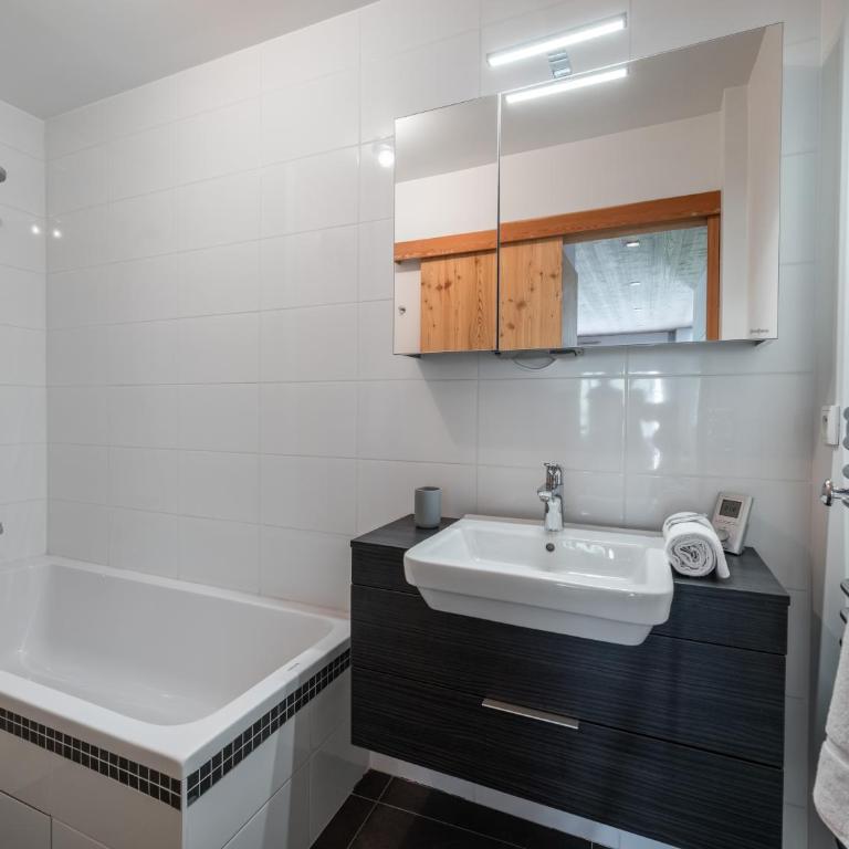 Le Lion d'Or - Apt 12 - BO Immobilier - Châtel - Châtel Multipass Vacances été 2026 en option au tarif de 4euros par jour et par personne - Appartement 4 Chambres - 13