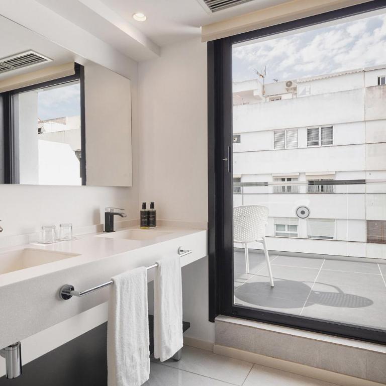 Eurostars Puerto de Ibiza - Suite con terraza - 5