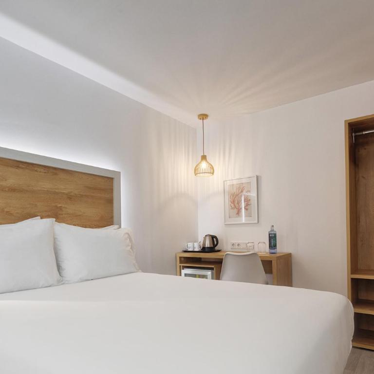 Eurostars Puerto de Ibiza - Habitación Doble Deluxe - 4