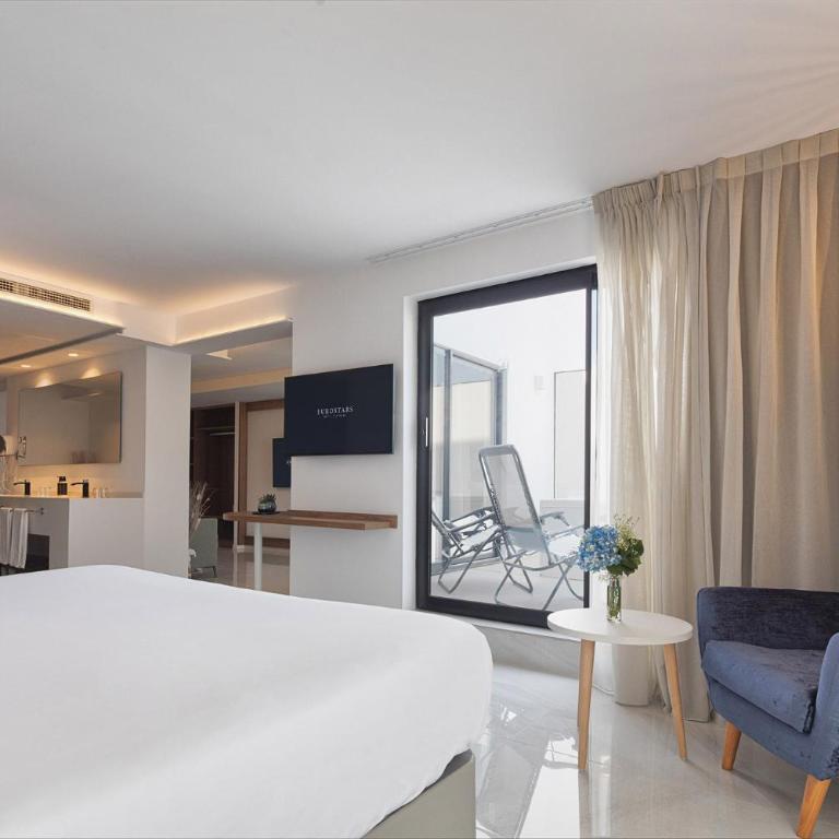 Eurostars Puerto de Ibiza - Suite Presidencial con bañera de hidromasaje al aire libre - 1