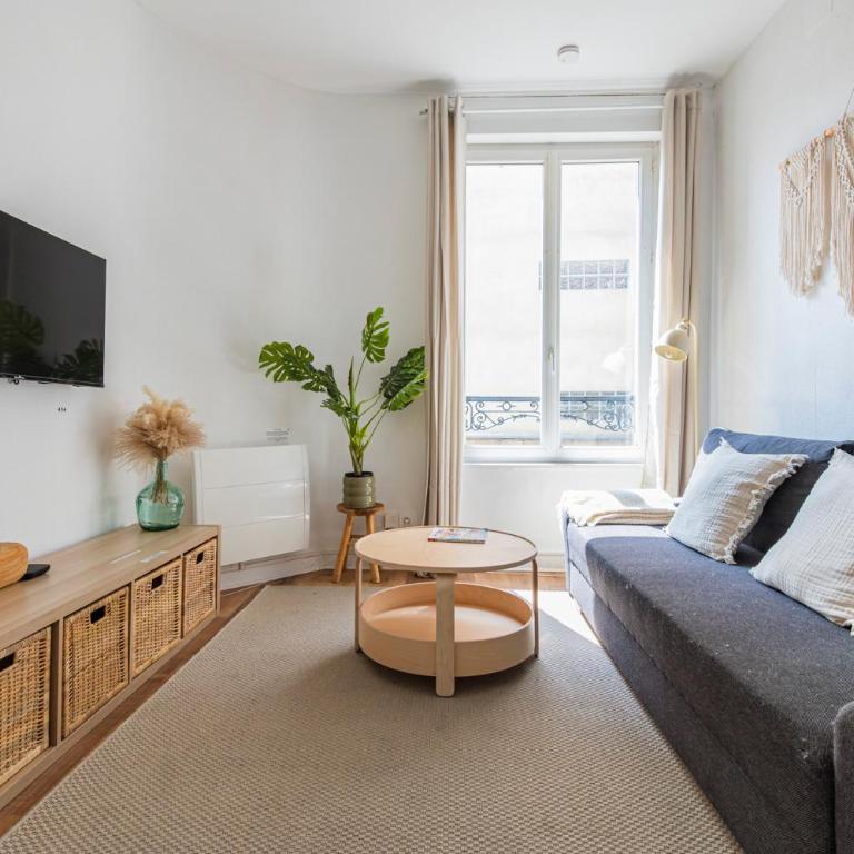 Immeuble spacieux - hyper centre - 15 couchages - Maison 7 Chambres - 22