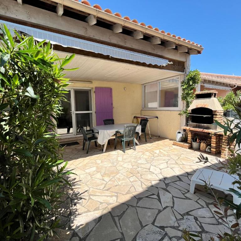 Belle villa 5 couchages 2 chambres 2 terrasses piscine commune dans résidence securisée à 200m de la mer LRMA23 - Maison 2 Chambres - 1
