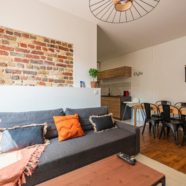 Immeuble spacieux - hyper centre - 15 couchages - Maison 7 Chambres - 33