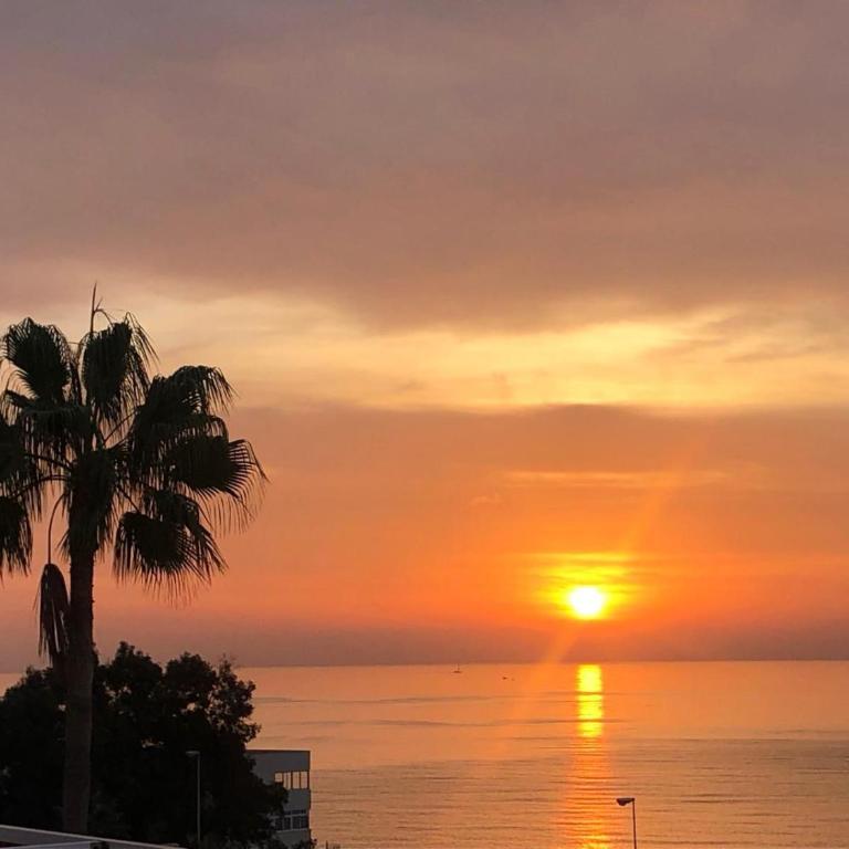 Seafront Townhouse with Stunning Mediterranean Views, community pool - Casa de 3 dormitorios - 39
