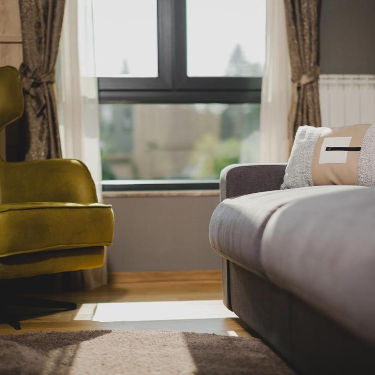 Boutique Hotel Rezident - Deluxe One-Bedroom Apartment - 16