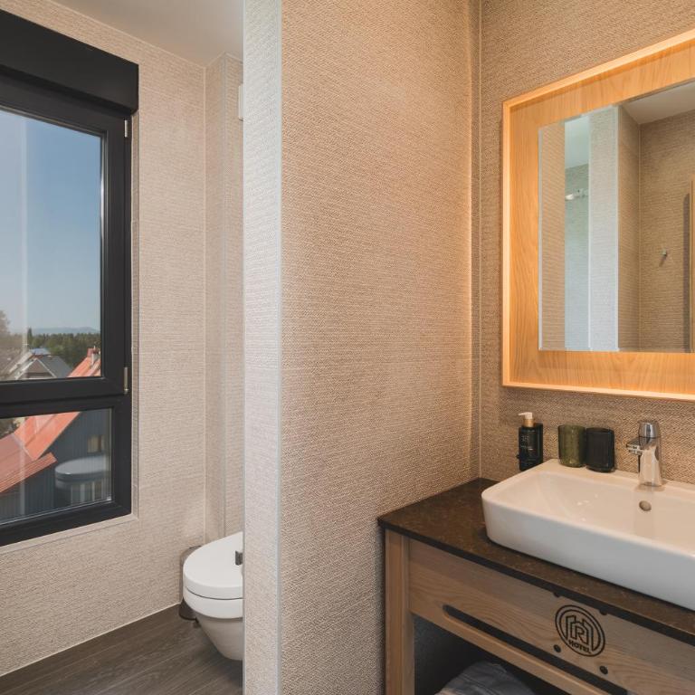 Boutique Hotel Rezident - Deluxe Apartment - 26
