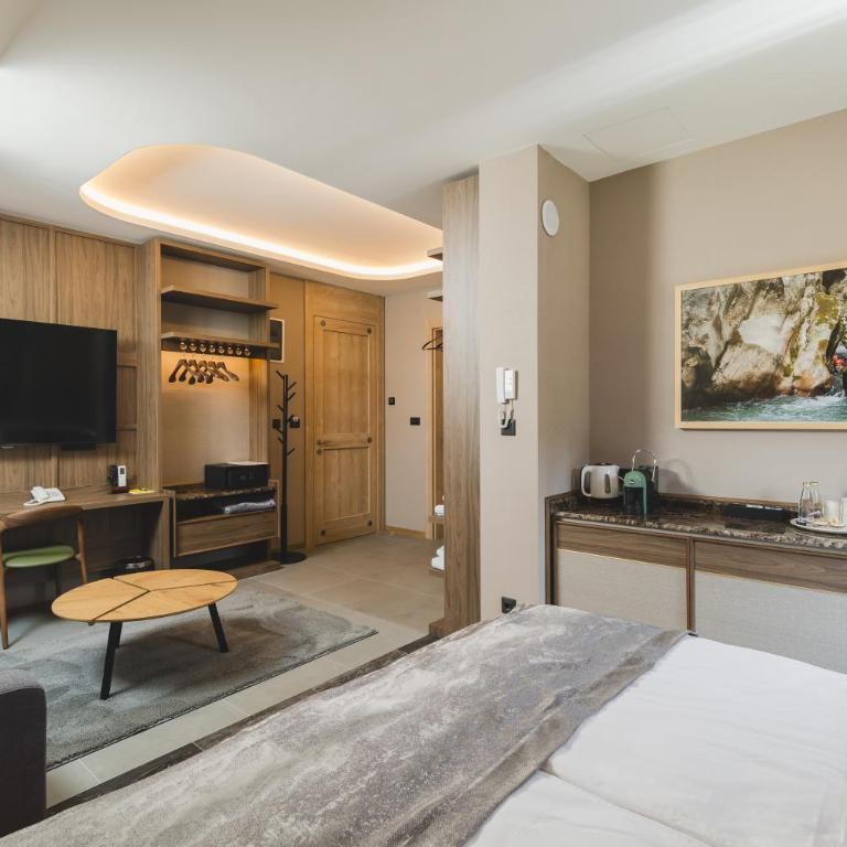 Boutique Hotel Rezident - Deluxe One-Bedroom Apartment - 29