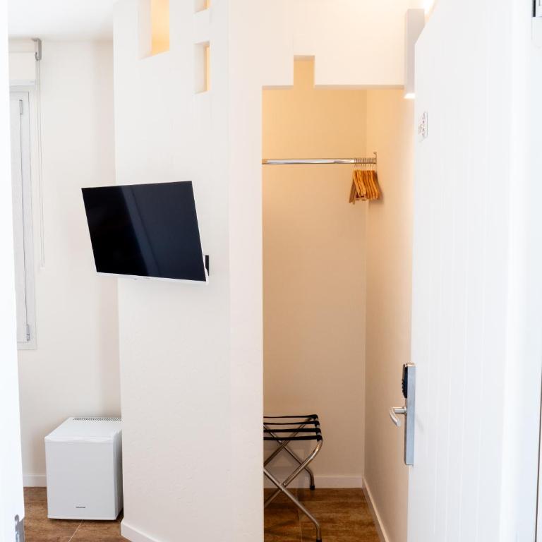 I Colori dell'Isola - Camera Matrimoniale con Bagno Privato - 3