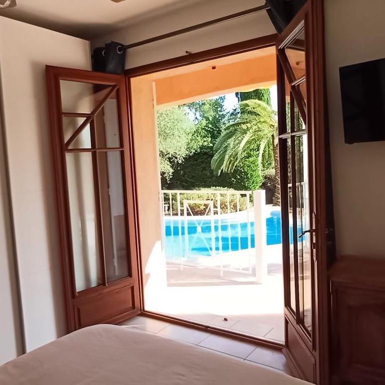 Séjour détente dans une villa avec piscine privée, nature, golf et mer à proximité - Three-Bedroom House - 22