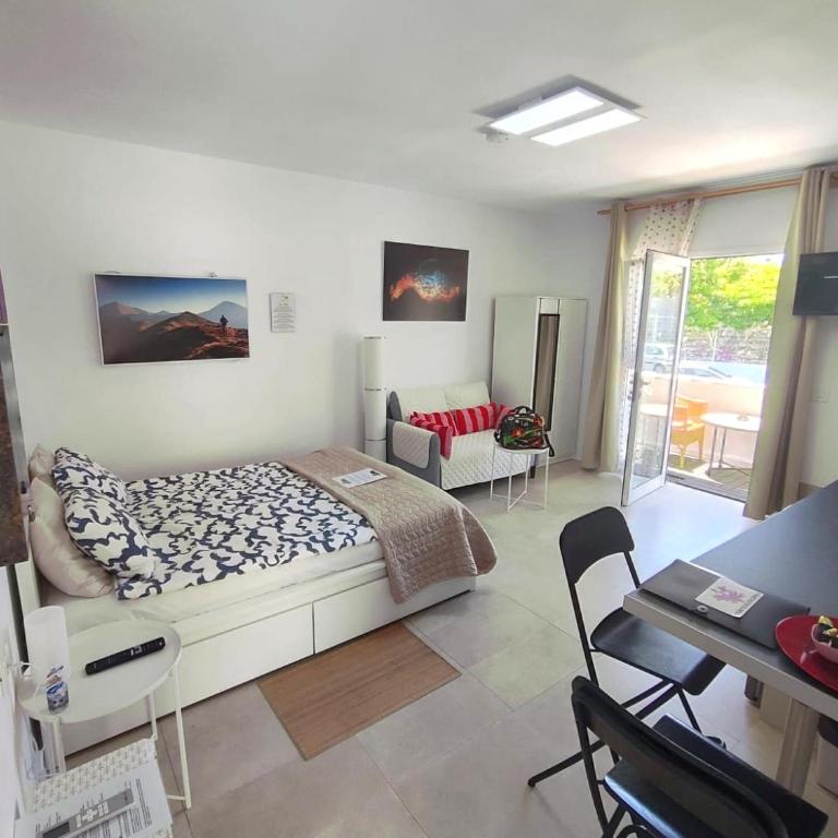 Fantastico 1 - Grossem Balkon - Gratis Parkplatz - Klimaanlage - Zentrumsnähe und Meernähe - Apartamento - 3