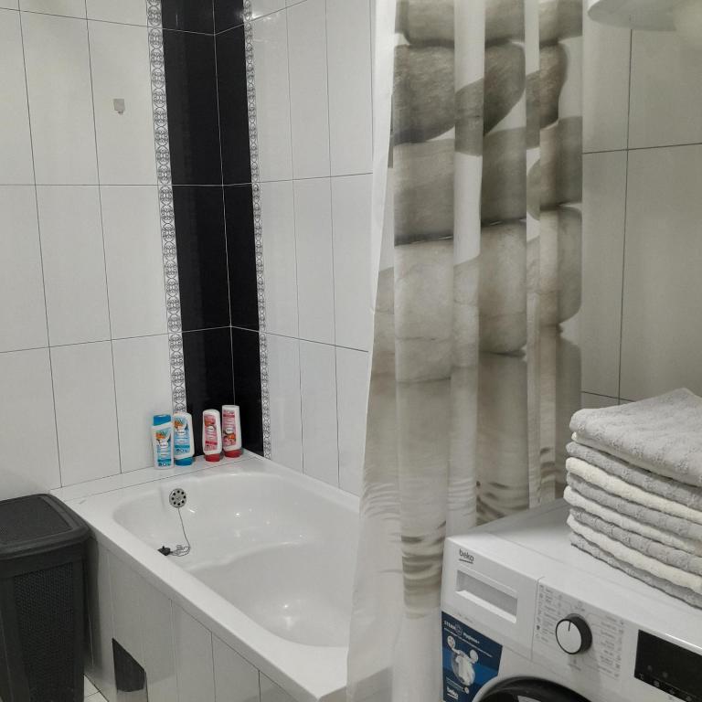 EMINA - One-Bedroom Apartment - 13