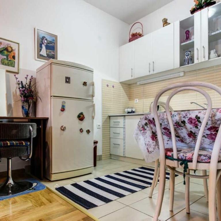 Jelena - One-Bedroom Apartment - 6
