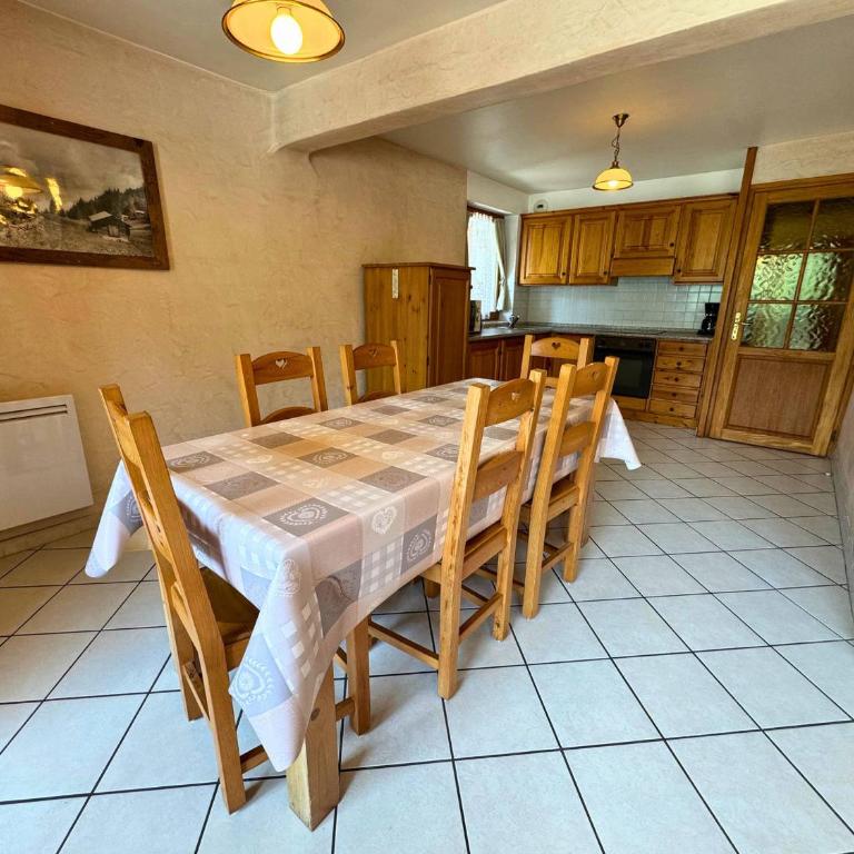 Confort 85m², 3 chambres, 5 pers, terrasse, animaux admis, St Martin de Belleville - FR-1-452-118 - Appartement 3 Chambres - 9