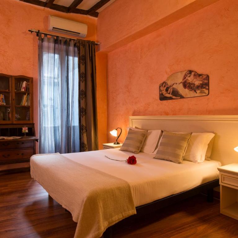 Navona Tower Relais - Superior Quadruple Room with 1 double bed and 1 bunk bed - 1