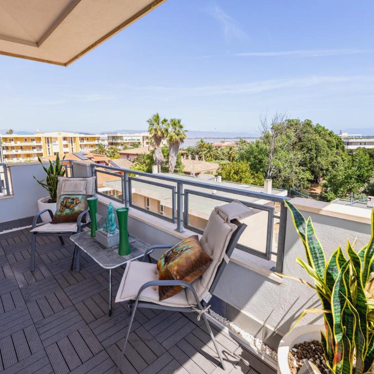 Penthouse genneruxi - Double Room with Private Bathroom - 3