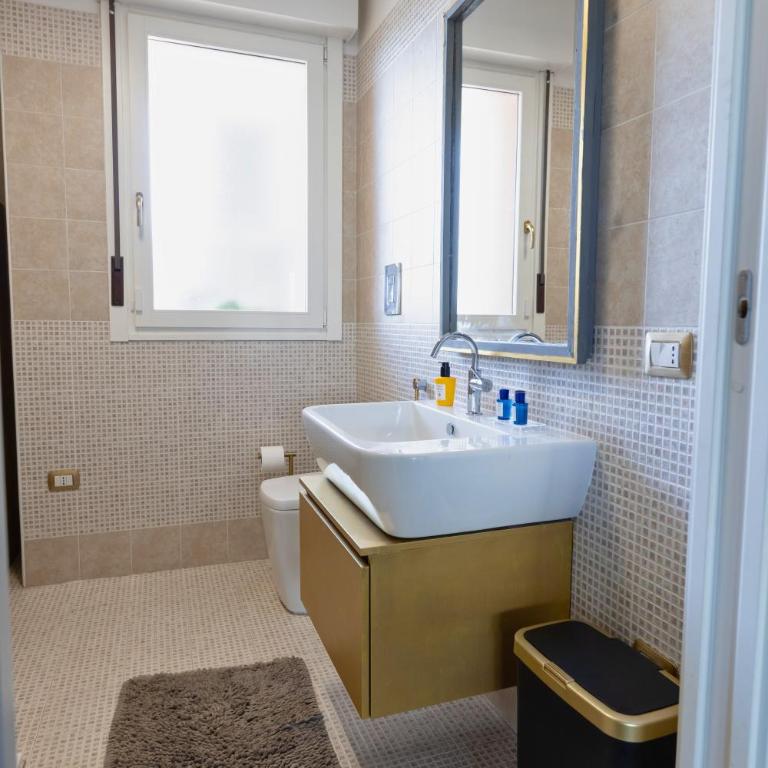 Penthouse genneruxi - Double Room with Private Bathroom - 9