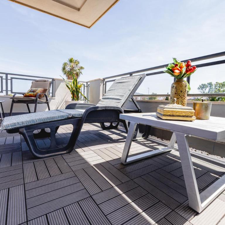 Penthouse genneruxi - Double Room with Private Bathroom - 2
