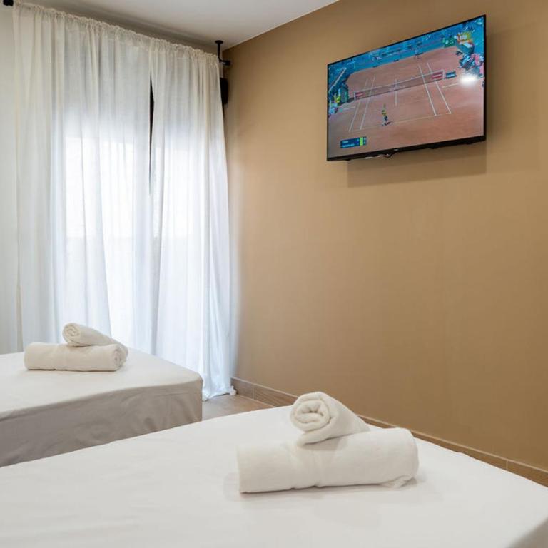 Emily Suites - Estudio con balcón - 17