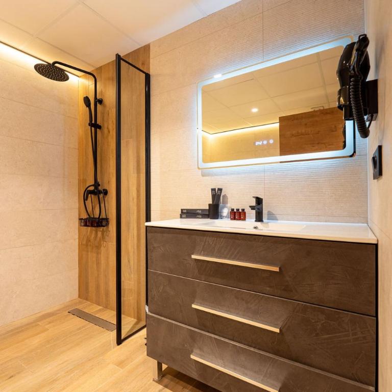 Emily Suites - Apartamento Deluxe de 2 dormitorios - 25