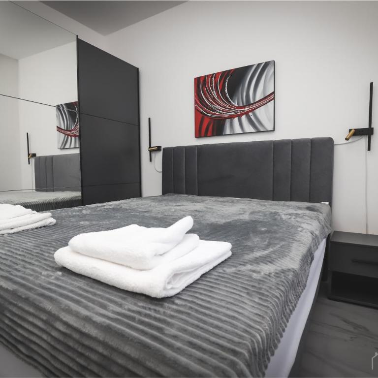 Aqua Vista Lux Raj - One-Bedroom Apartment - 9
