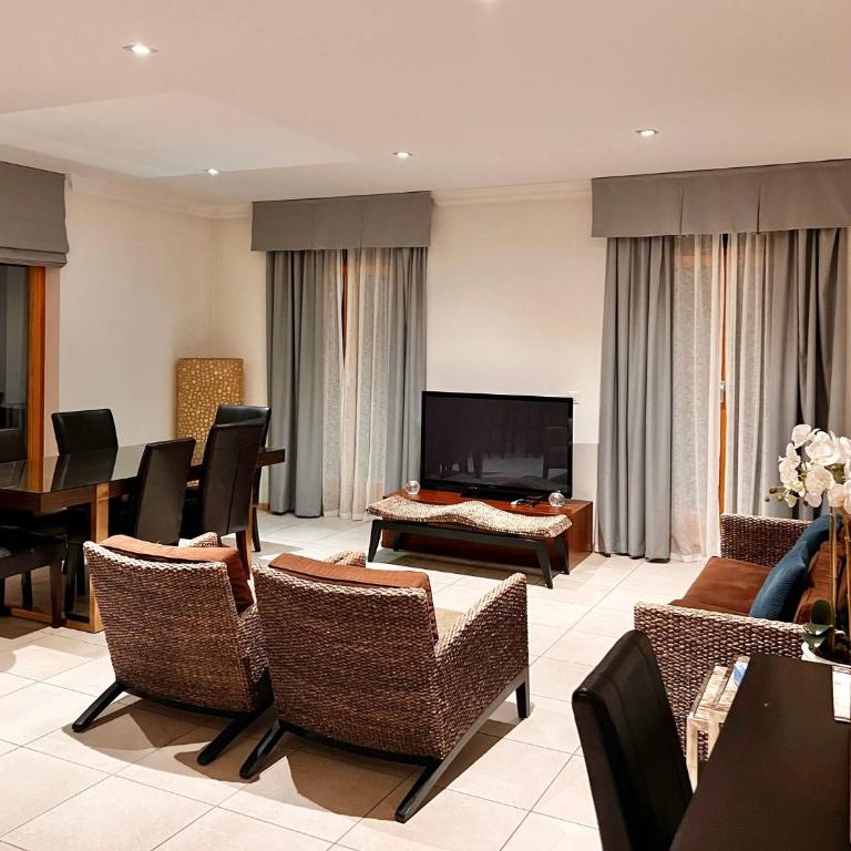 Luxury Apartment, Panoramic Mountain Views, 5 Star Spa Facilities - 3 Bedroom - Apartment - 4