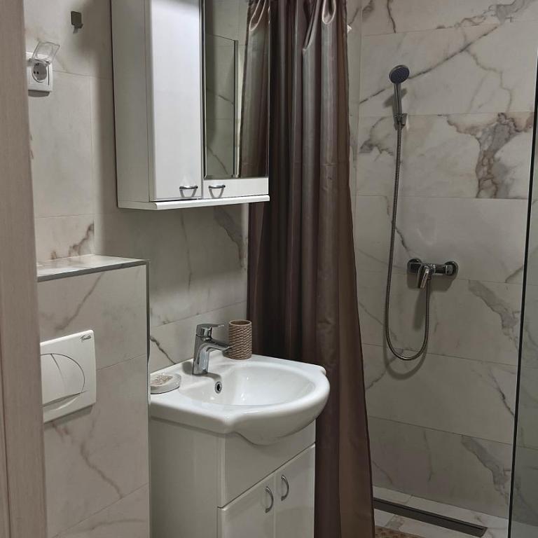 Apartmani Radić - Standard Apartment - 2