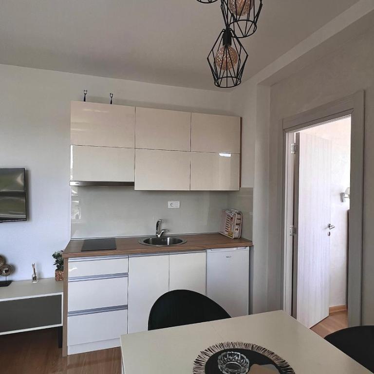 Apartmani Radić - One-Bedroom Apartment - 6
