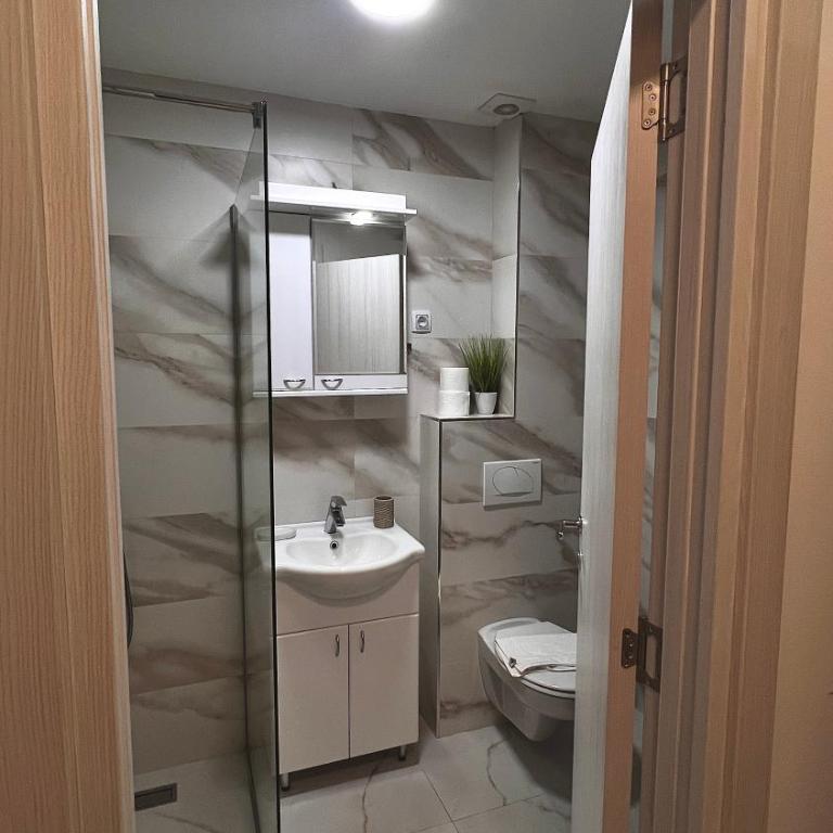 Apartmani Radić - One-Bedroom Apartment with Terrace - 6