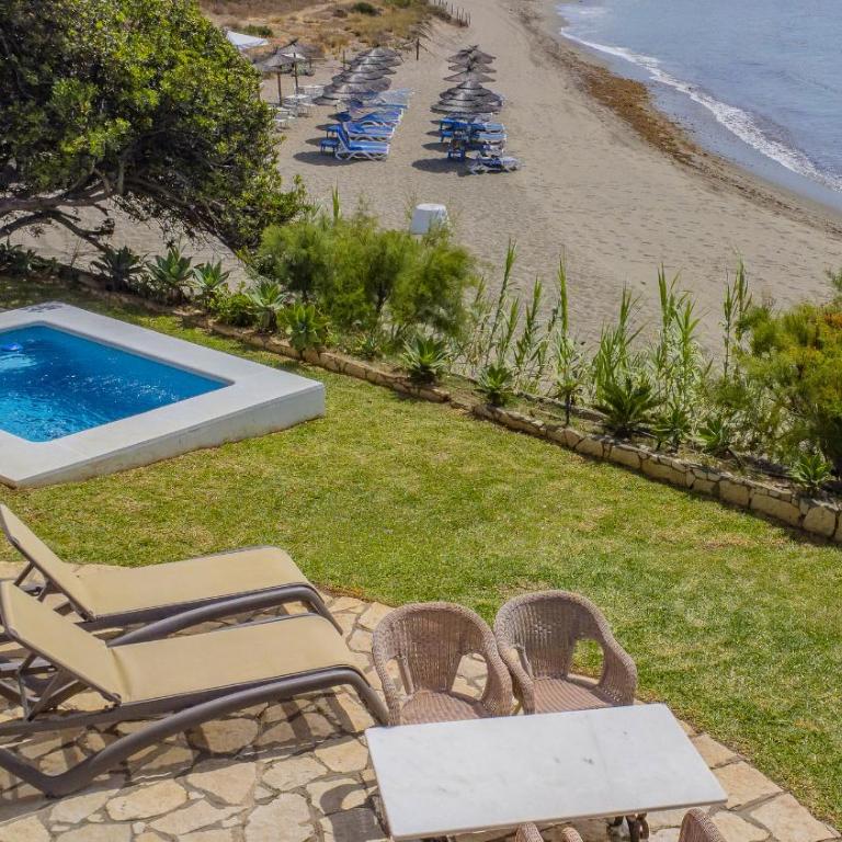 Cubo's Beachfront Villa Khayyam - Villa - 5