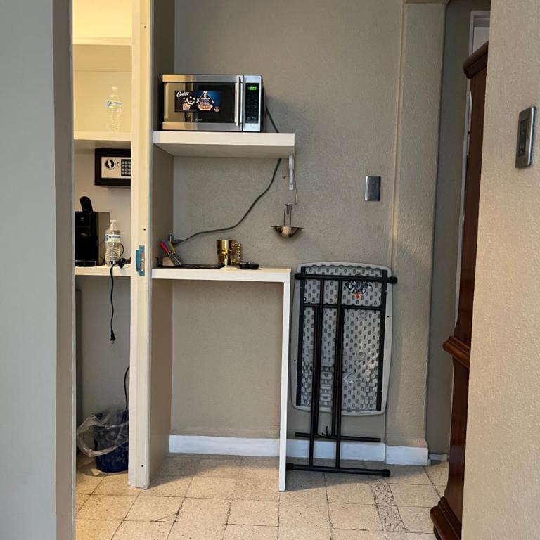 Pequeña París Coyoacán, Habitación Privada WiFi - Habitación Doble con baño privado externo - 16