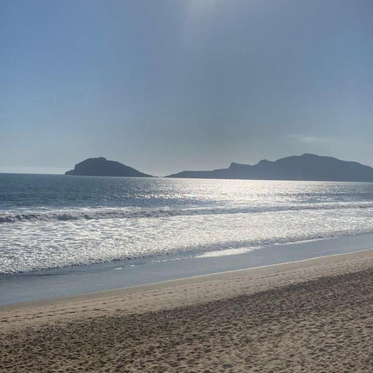 Departamento en Mazatlan zona dorada a PIE DE PLAYA - Two-Bedroom Apartment - 6
