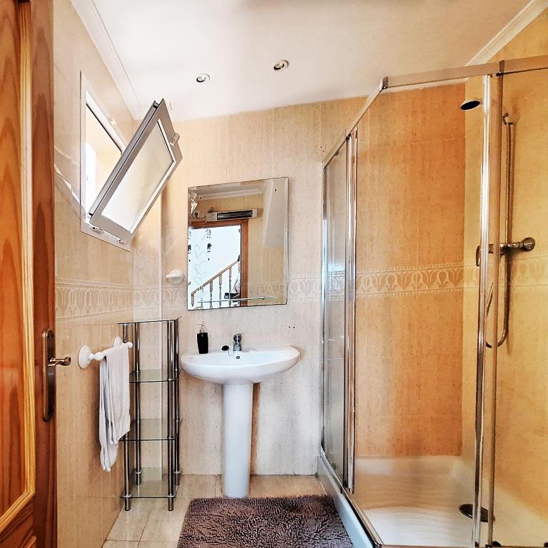 Carabassi playa - Three-Bedroom House - 28