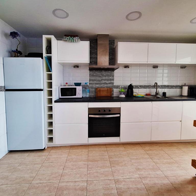 Carabassi playa - Three-Bedroom House - 26