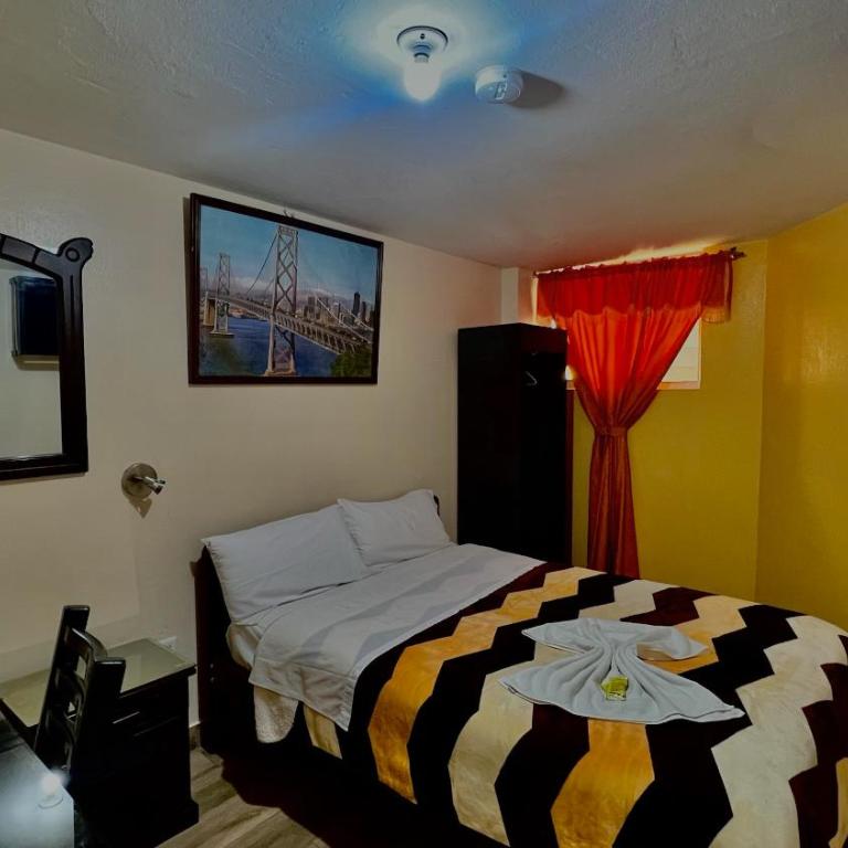 Hotel Jimmy Latacunga - Double Room with Private Bathroom - 2