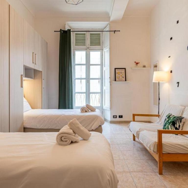 Charm in Piazza Castello - Two-Bedroom Apartment - 13