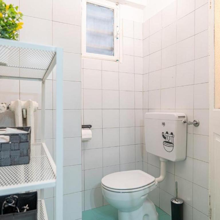 Charm in Piazza Castello - Two-Bedroom Apartment - 25