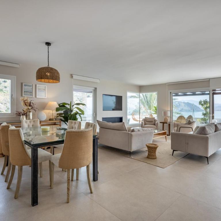 Marina Horizon Suites - Three-Bedroom Apartment - 9