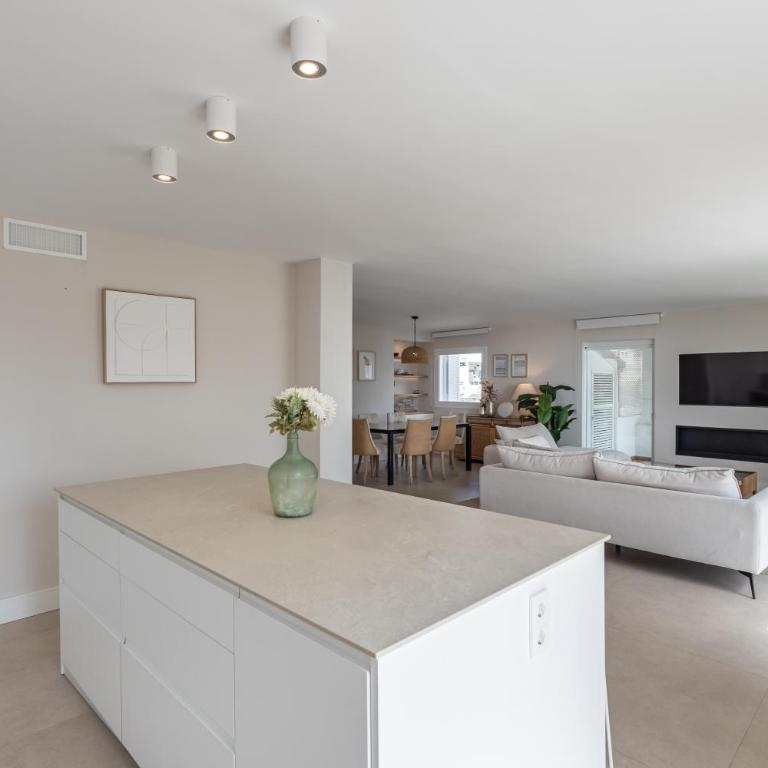 Marina Horizon Suites - Three-Bedroom Apartment - 17