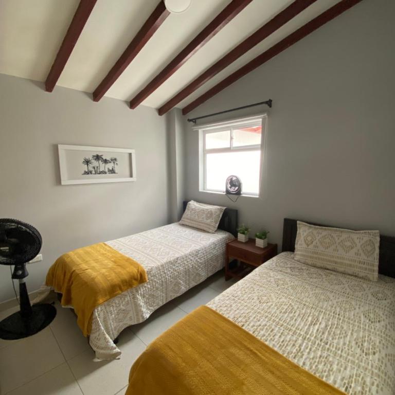 Apartamento cerca al metro y viva envigado - Apartamento de 3 dormitorios - 10
