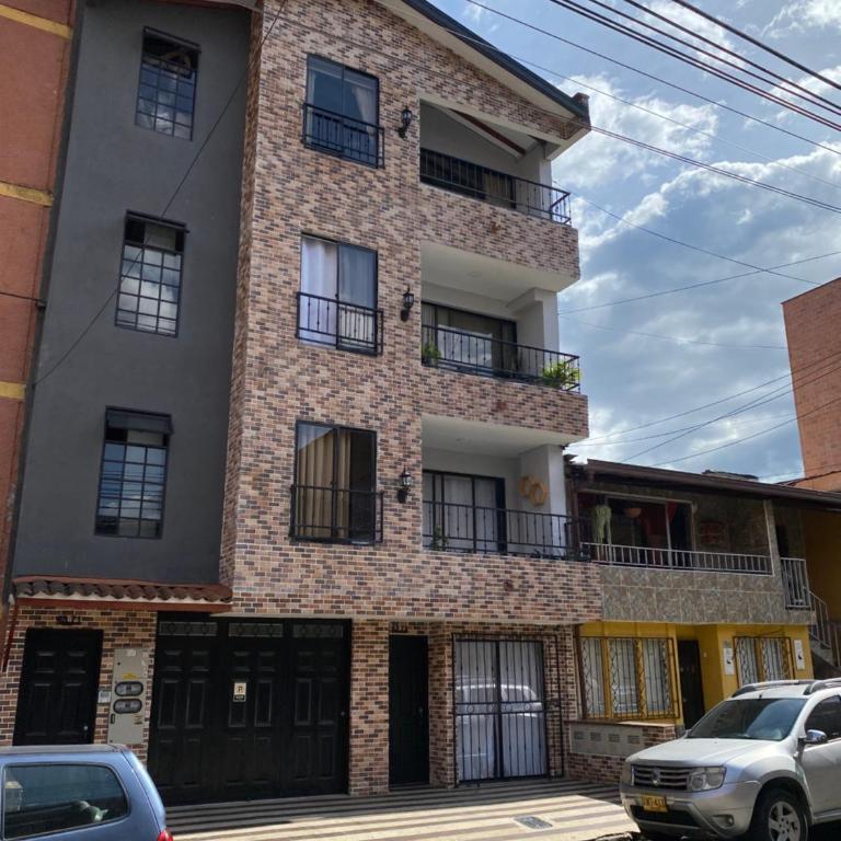 Apartamento cerca al metro y viva envigado - Apartamento de 3 dormitorios - 2