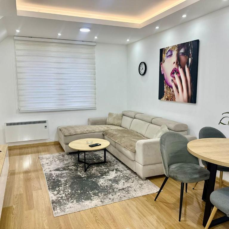 Vukadin IV 59 - One-Bedroom Apartment - 2