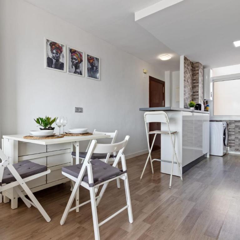 EUROPA SUR,Playa 500 m,centro 1,9km - Apartamento de 2 dormitorios - 3